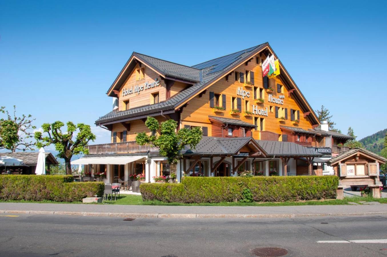 Alpe Fleurie Hotel & Restaurant Вилар сюр Олон Екстериор снимка