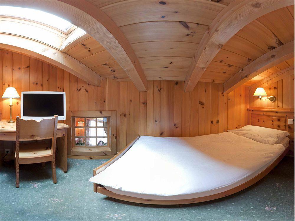 Alpe Fleurie Hotel & Restaurant Вилар сюр Олон Екстериор снимка